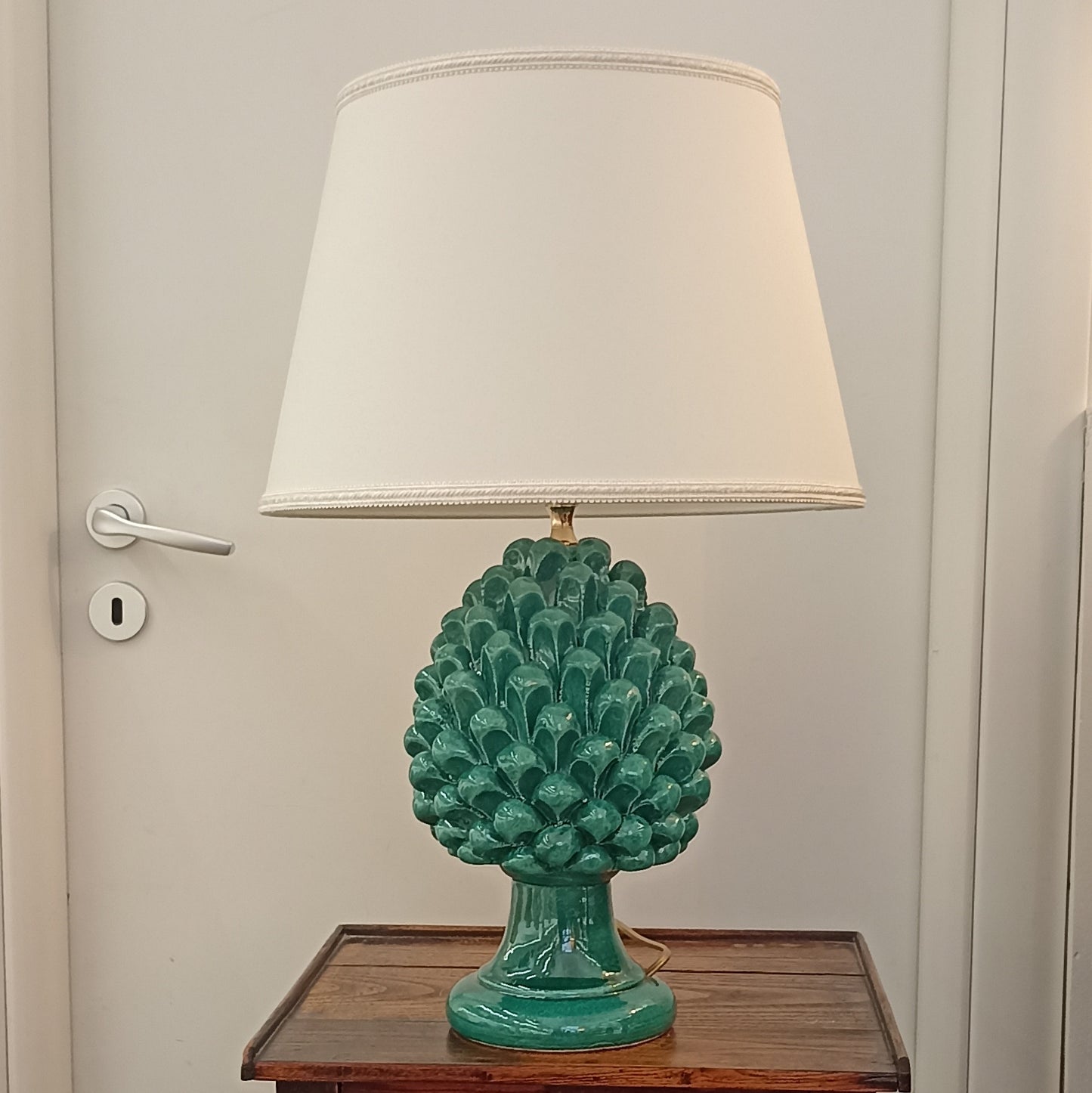 Pine Cone Table Lamp